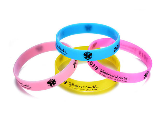 OEM Glow in the dark printed custom design logo silicone bracelet wristband rubber supplier